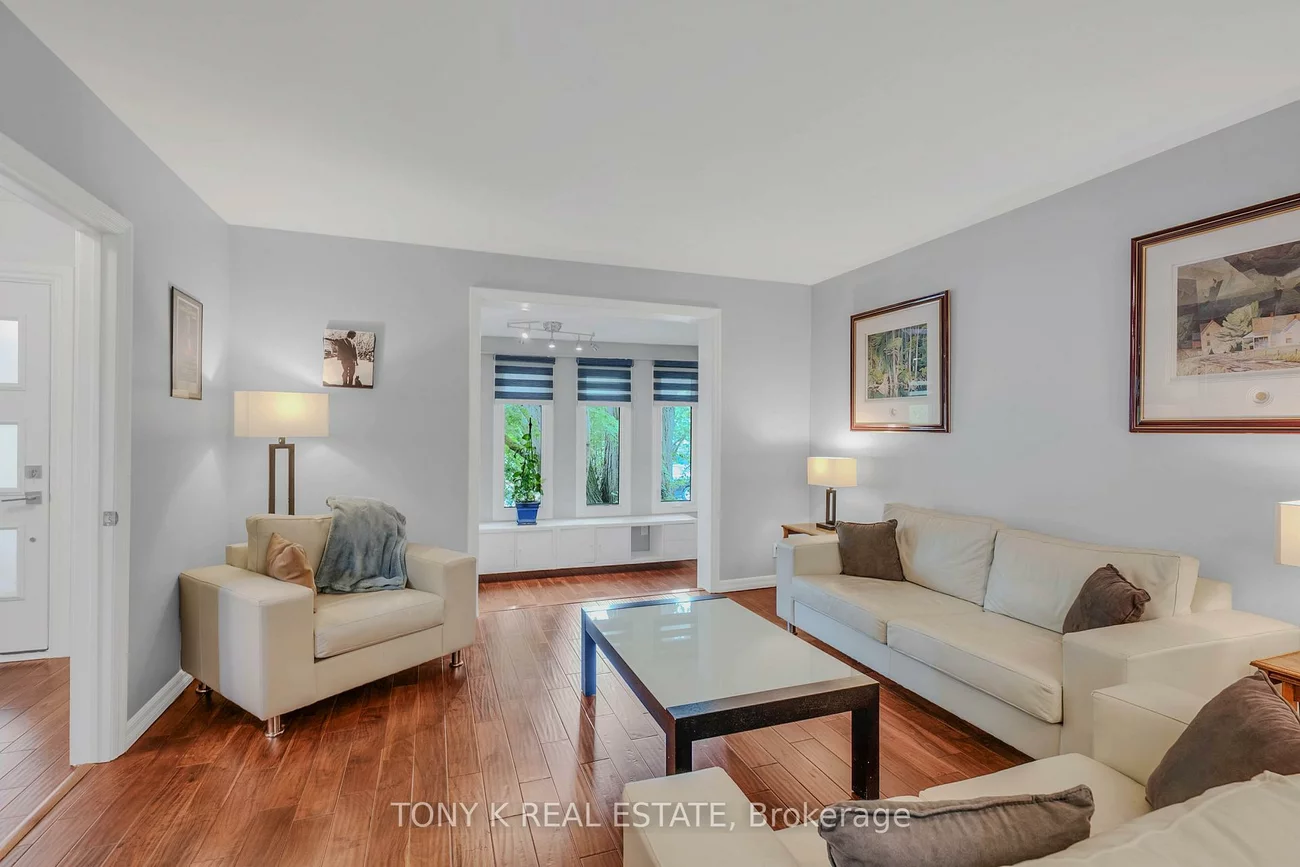 111, Eastwood, Birchcliffe-Cliffside, Toronto