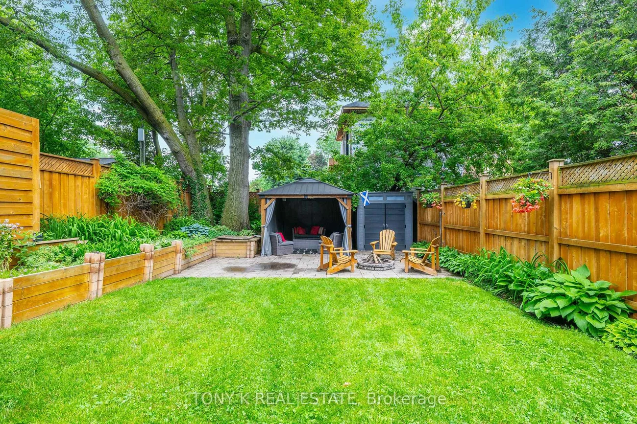 111, Eastwood, Birchcliffe-Cliffside, Toronto