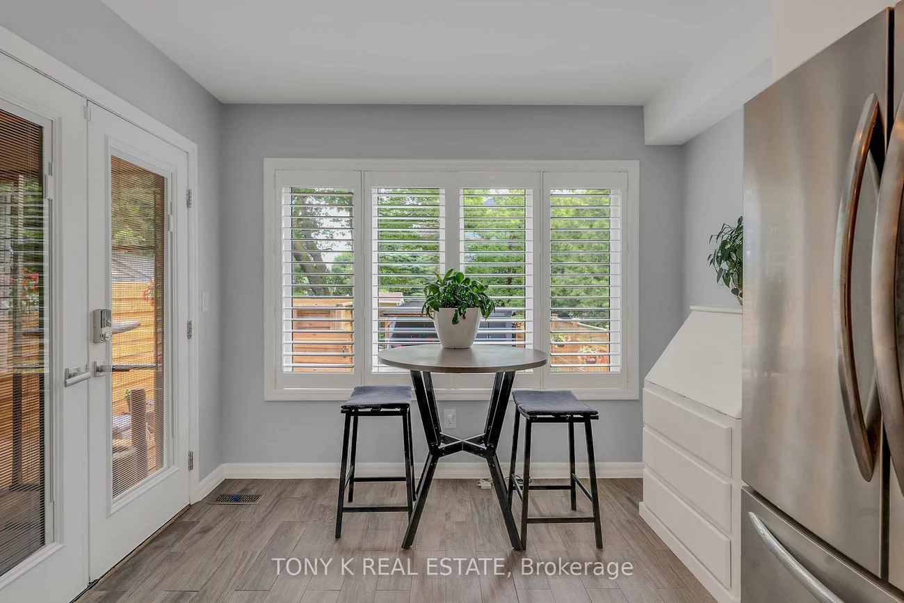 111, Eastwood, Birchcliffe-Cliffside, Toronto