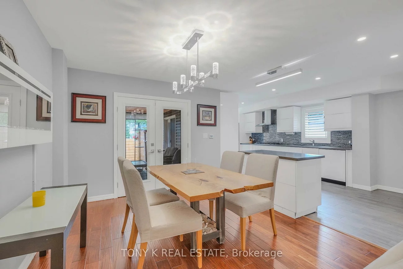 111, Eastwood, Birchcliffe-Cliffside, Toronto