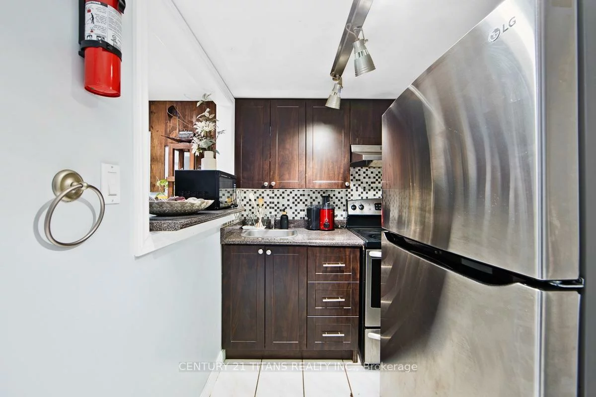 22, Whiteleas, Malvern, Toronto