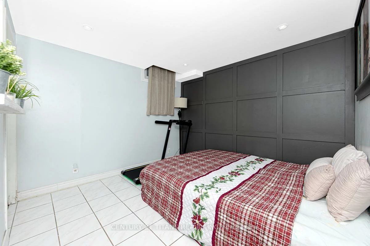 22, Whiteleas, Malvern, Toronto