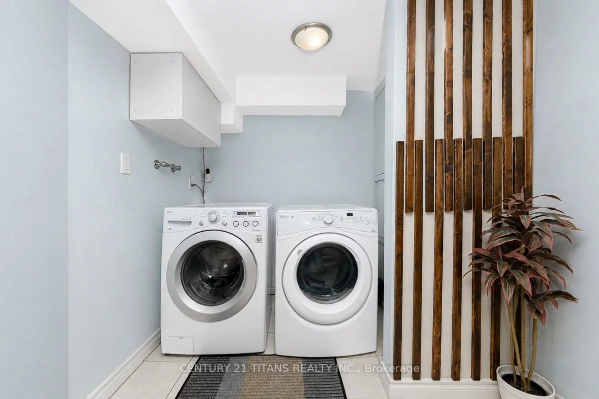 22, Whiteleas, Malvern, Toronto