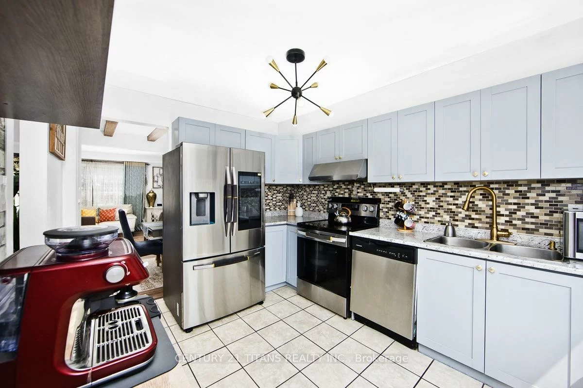 22, Whiteleas, Malvern, Toronto