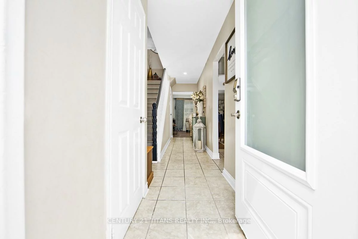 22, Whiteleas, Malvern, Toronto