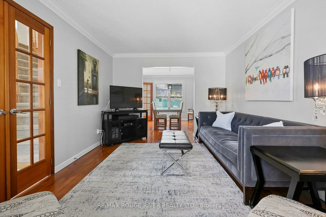 11, Canmore, Highland Creek, Toronto