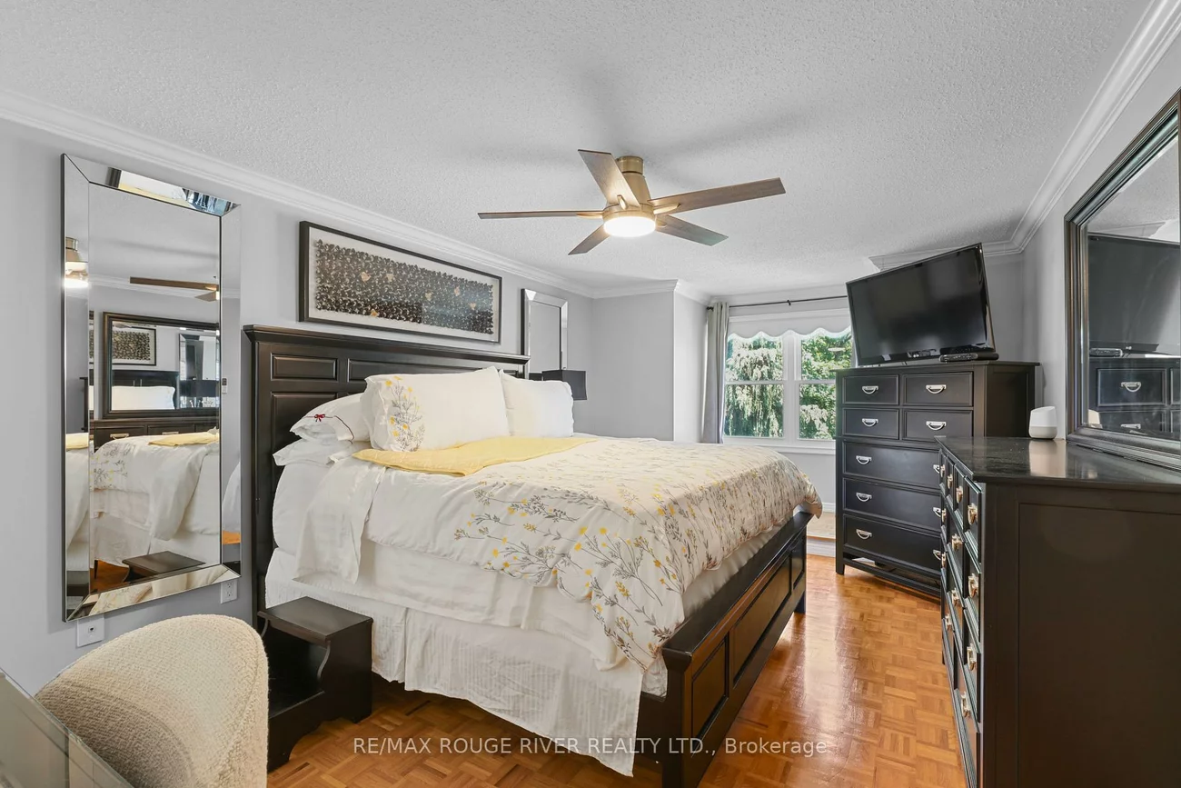 11, Canmore, Highland Creek, Toronto