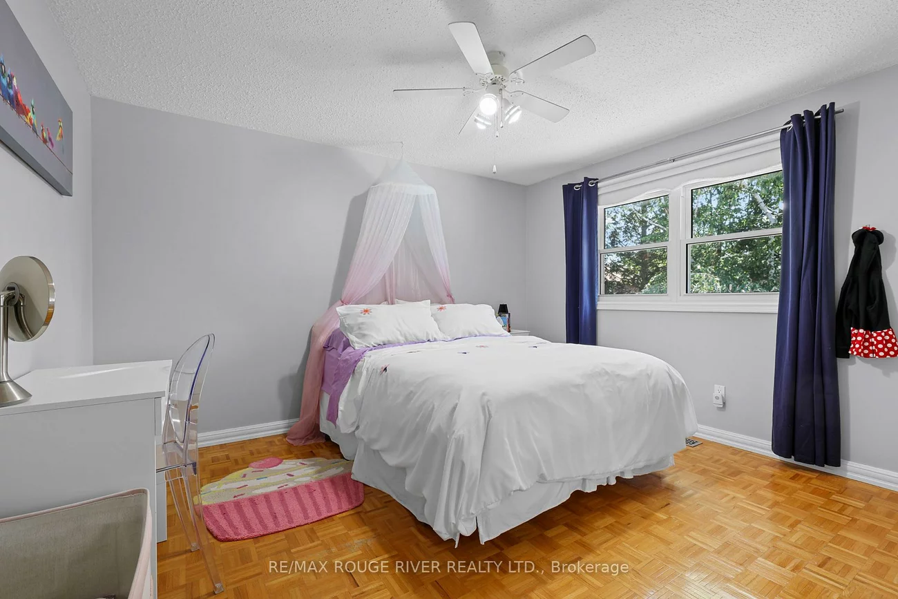 11, Canmore, Highland Creek, Toronto