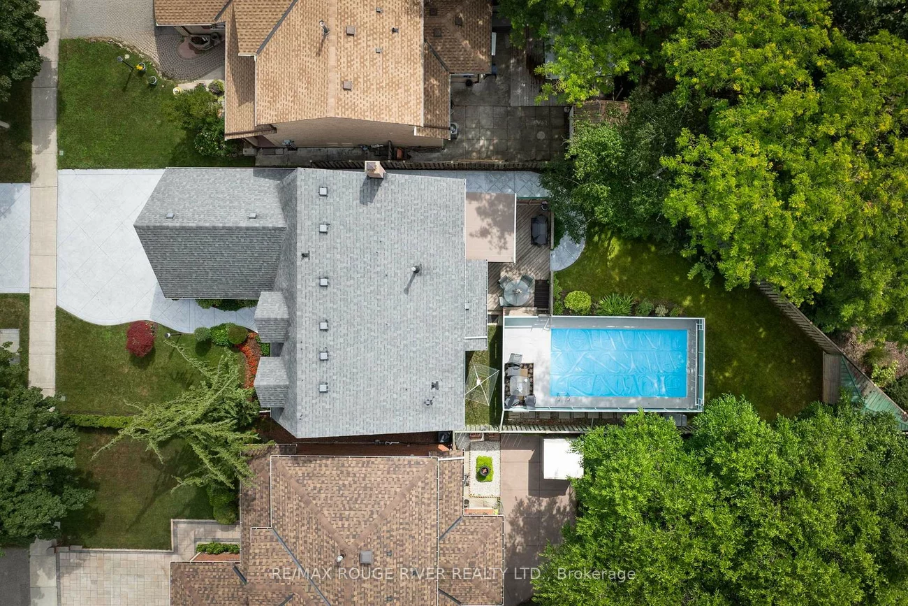 11, Canmore, Highland Creek, Toronto