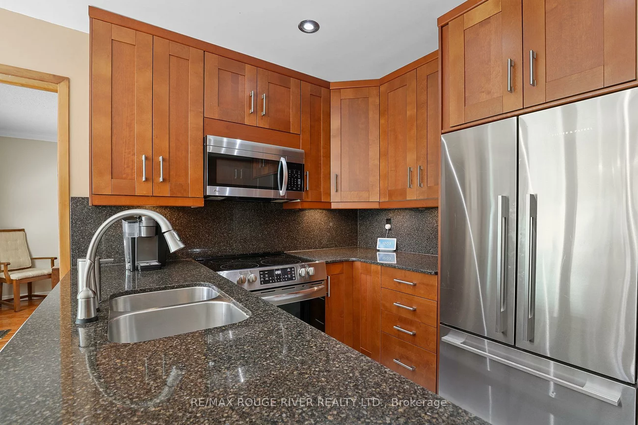 11, Canmore, Highland Creek, Toronto