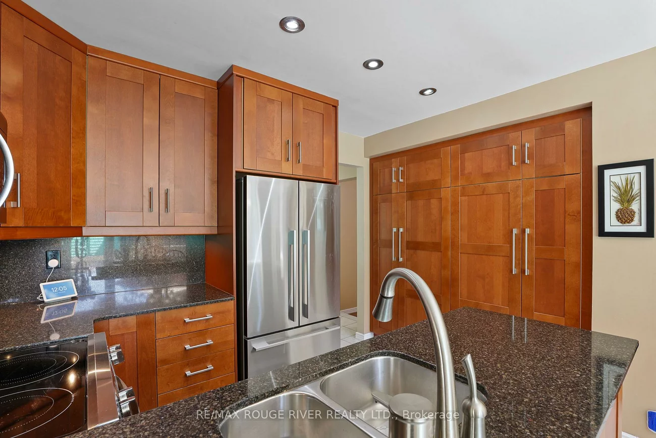 11, Canmore, Highland Creek, Toronto