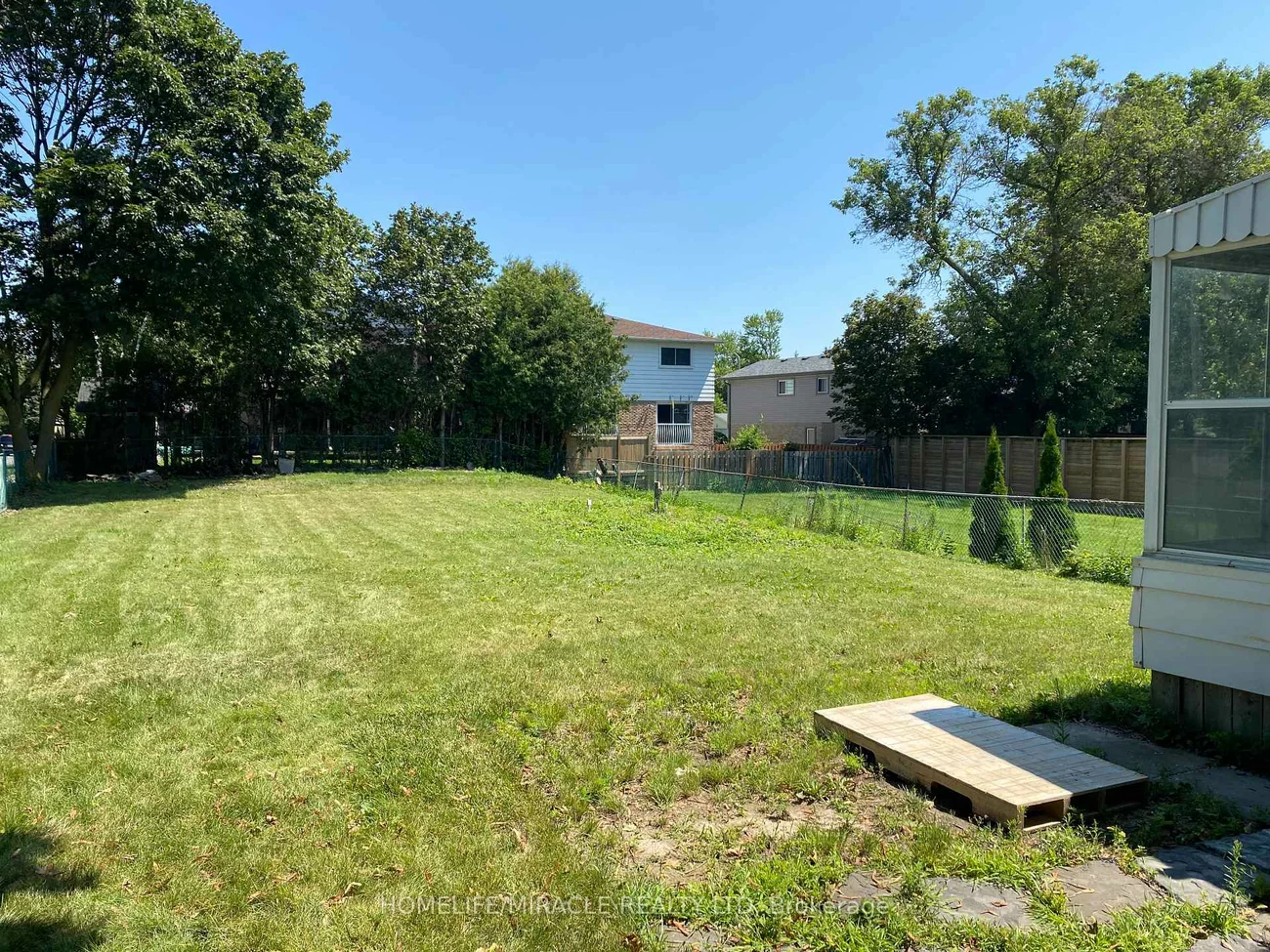 289, Livingston, Guildwood, Toronto