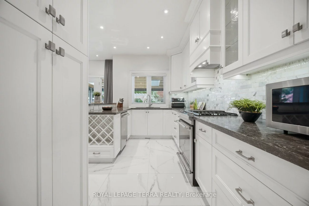 27, Minford, Wexford-Maryvale, Toronto