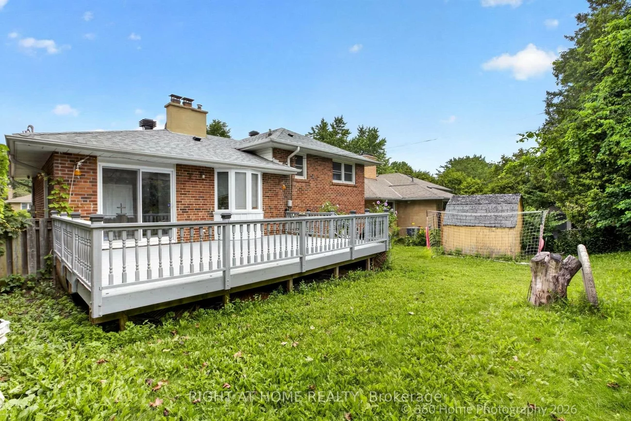 100, Perivale, Bendale, Toronto