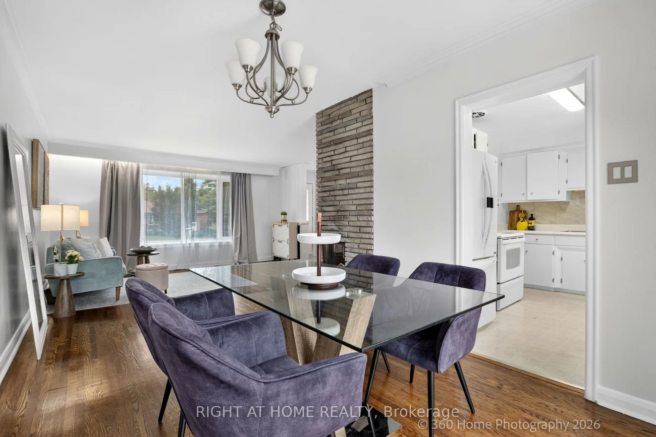 100, Perivale, Bendale, Toronto