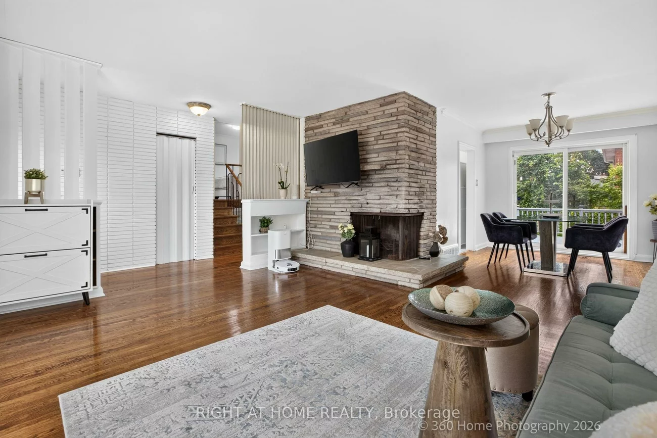 100, Perivale, Bendale, Toronto