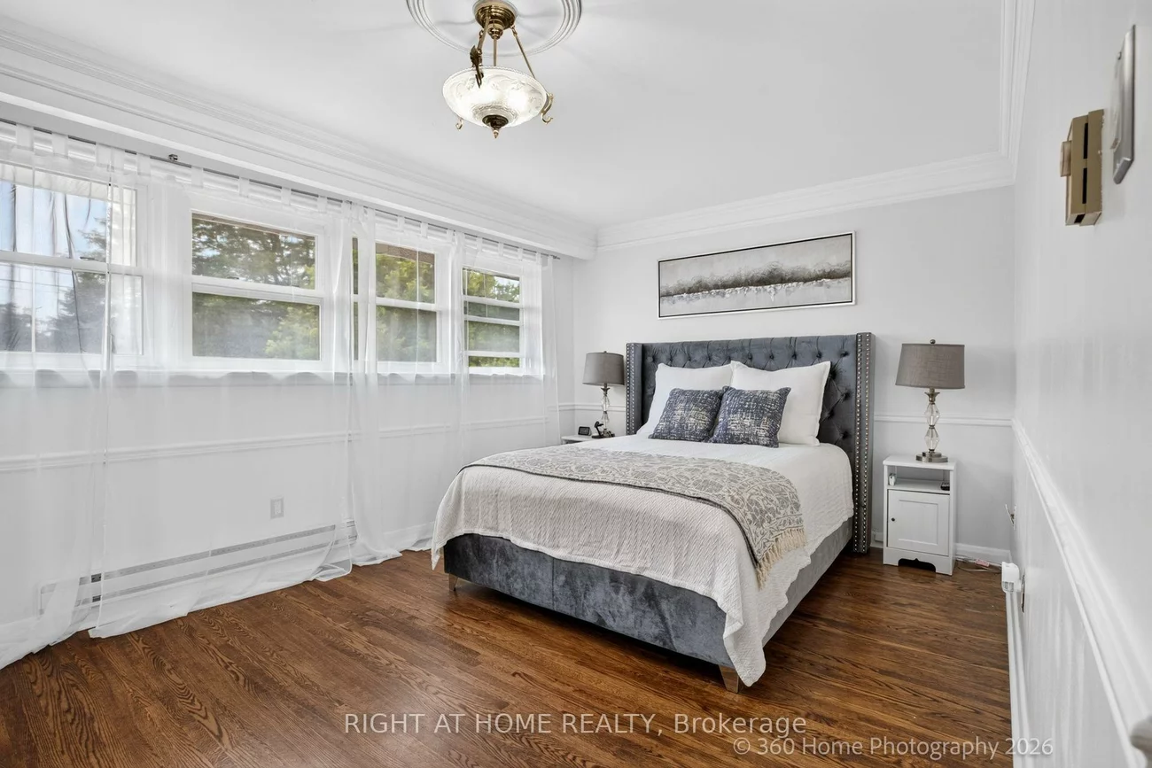 100, Perivale, Bendale, Toronto
