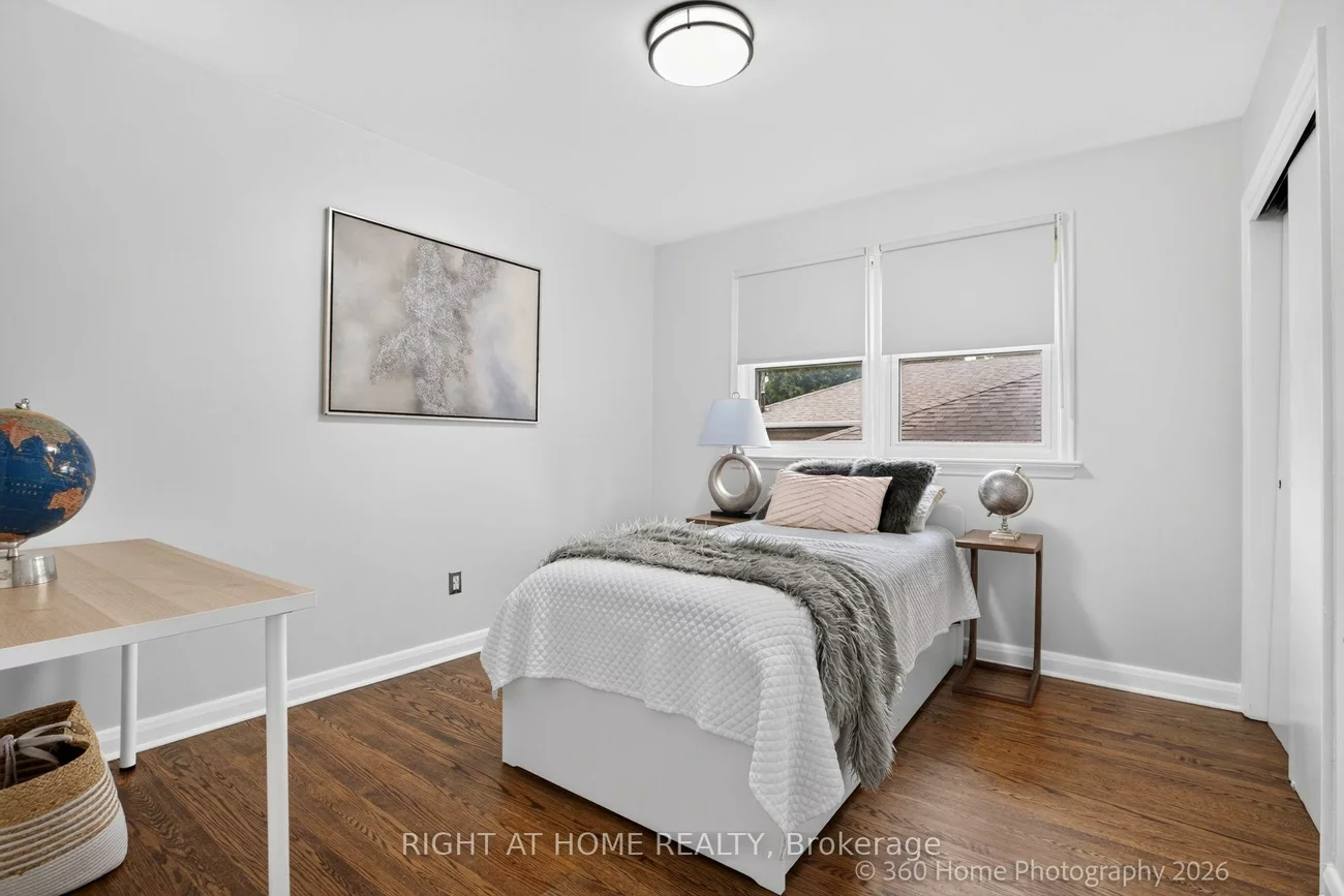 100, Perivale, Bendale, Toronto