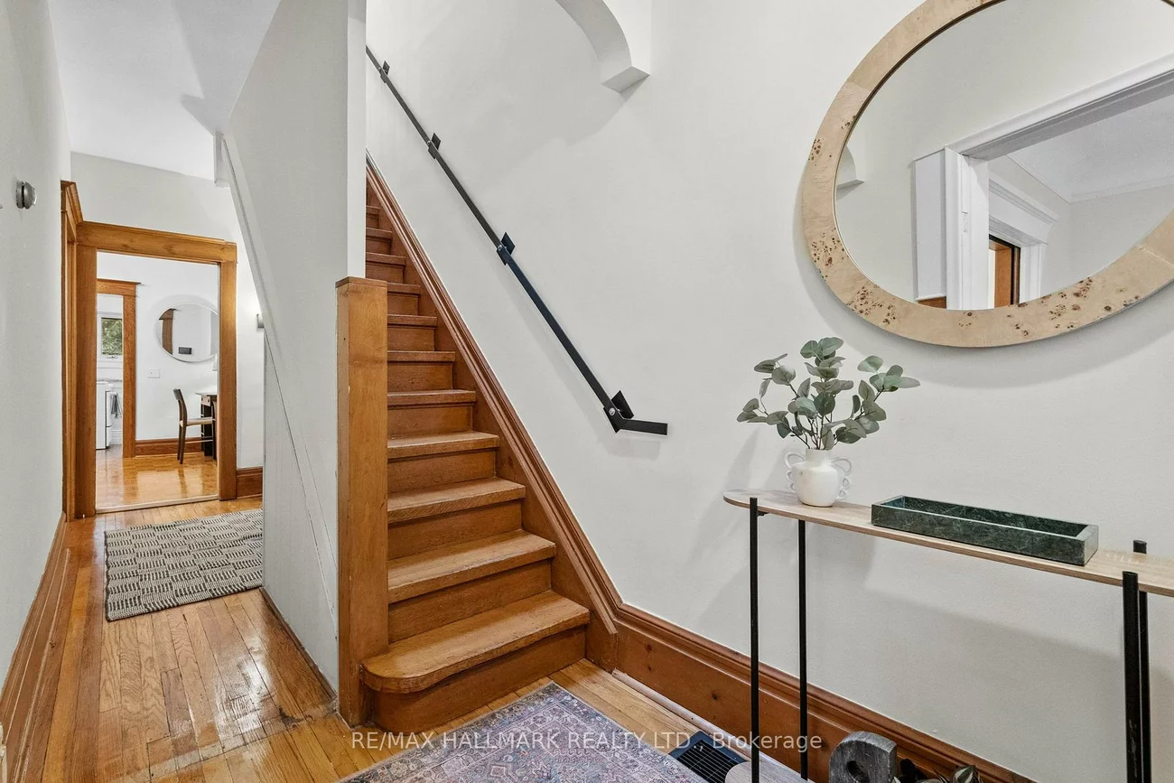 159, Gillard, Greenwood-Coxwell, Toronto