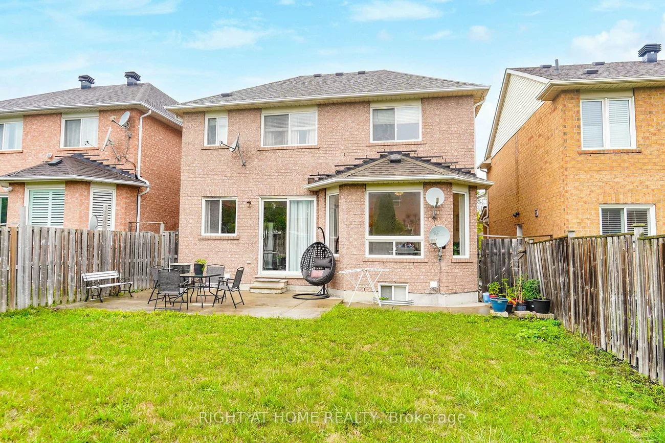 180, Raponi, Rouge E11, Toronto