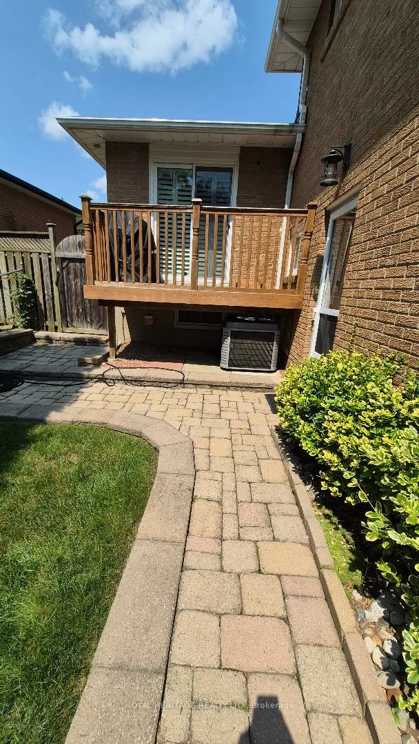 35, Langevin, Centennial Scarborough, Toronto