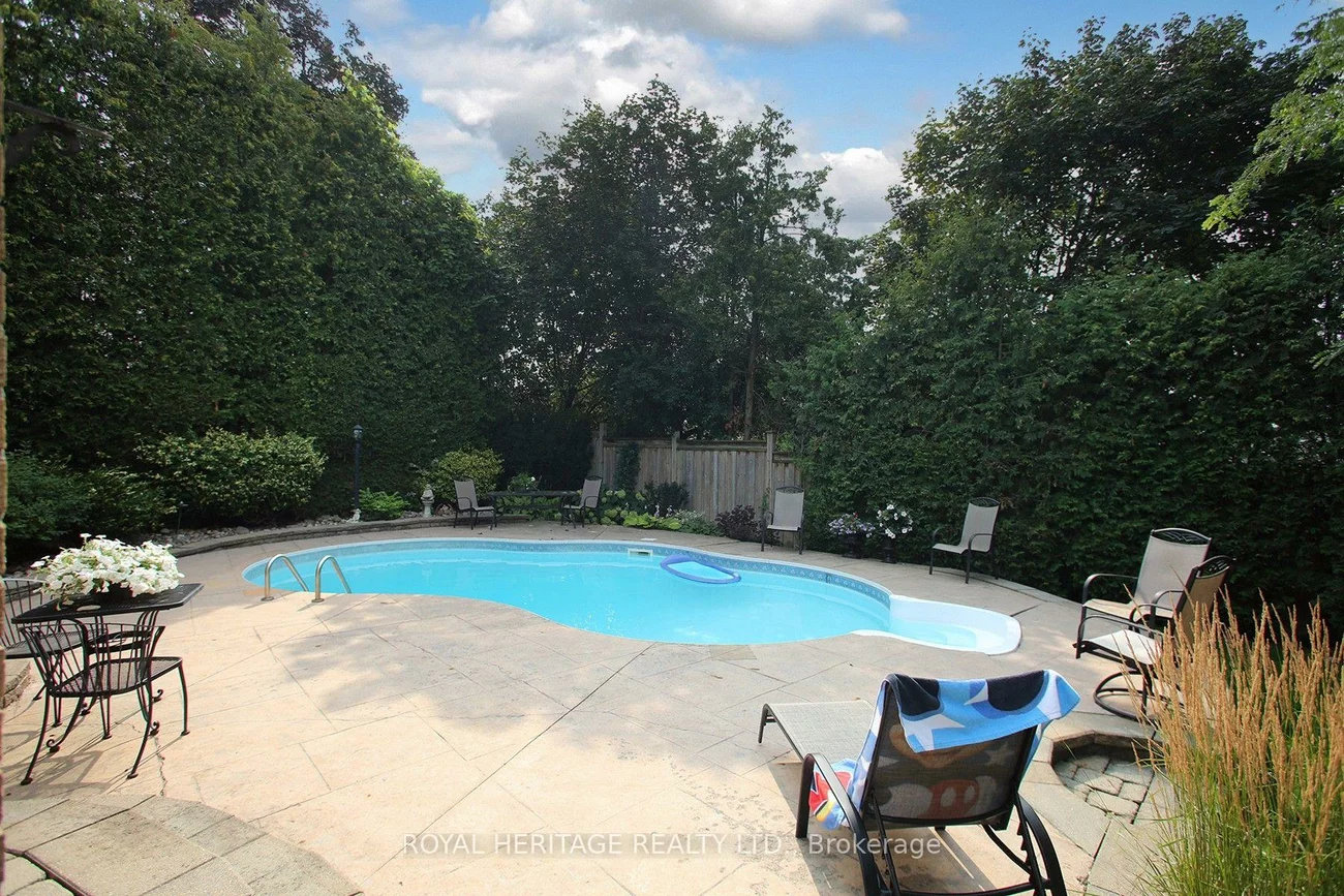 35, Langevin, Centennial Scarborough, Toronto