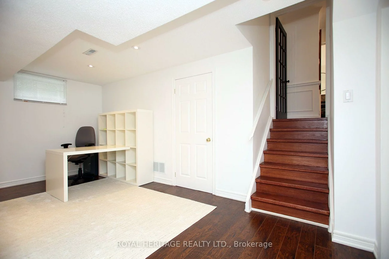 35, Langevin, Centennial Scarborough, Toronto