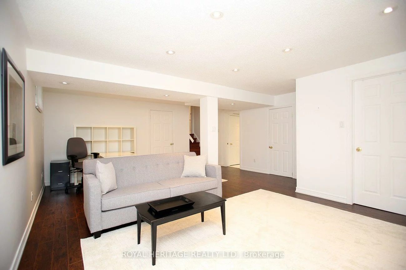 35, Langevin, Centennial Scarborough, Toronto