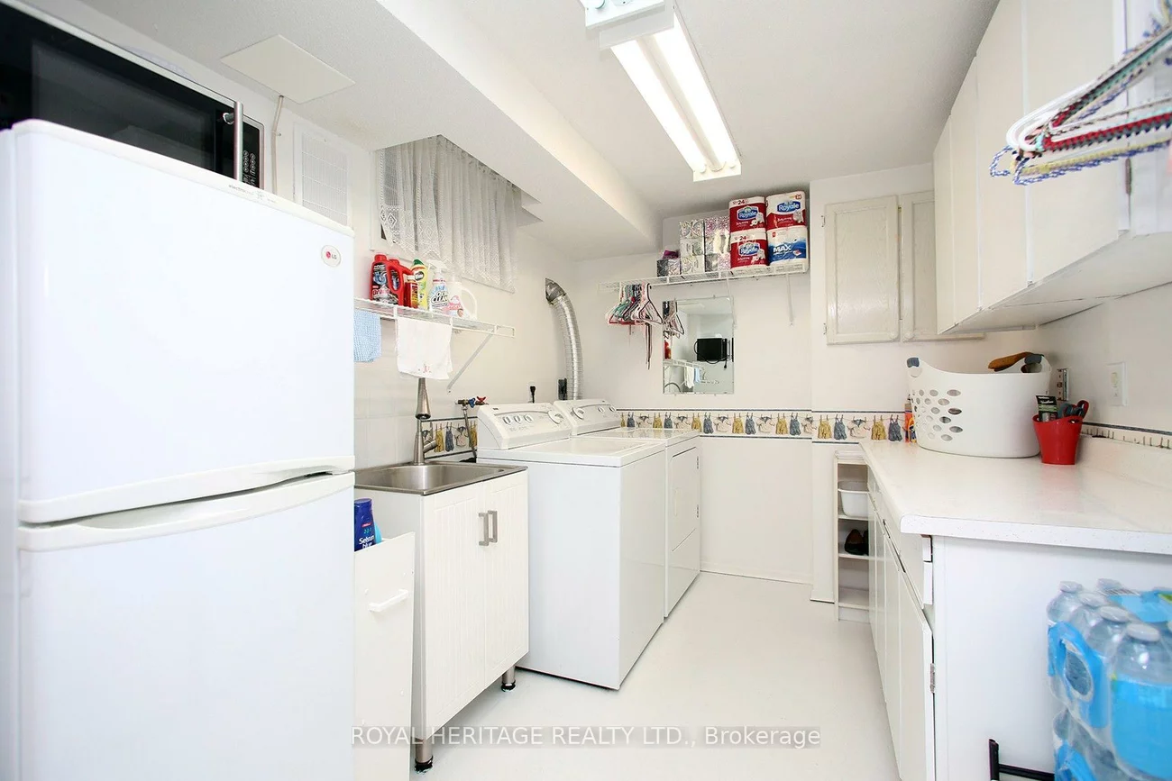 35, Langevin, Centennial Scarborough, Toronto