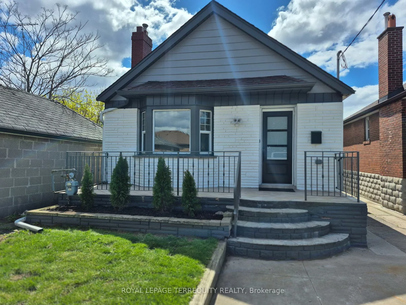 40, Leroy, Danforth Village-East York, Toronto
