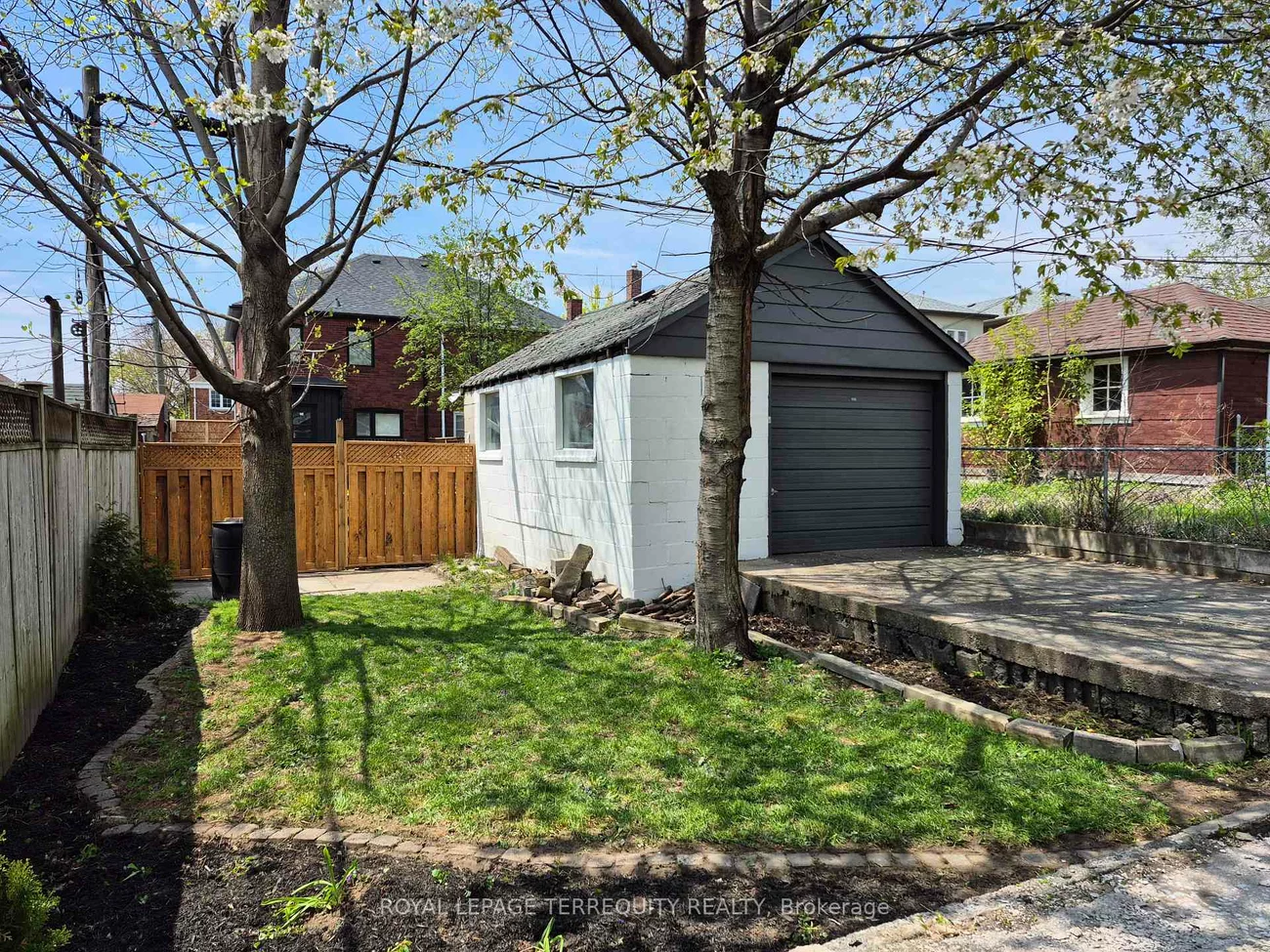 40, Leroy, Danforth Village-East York, Toronto