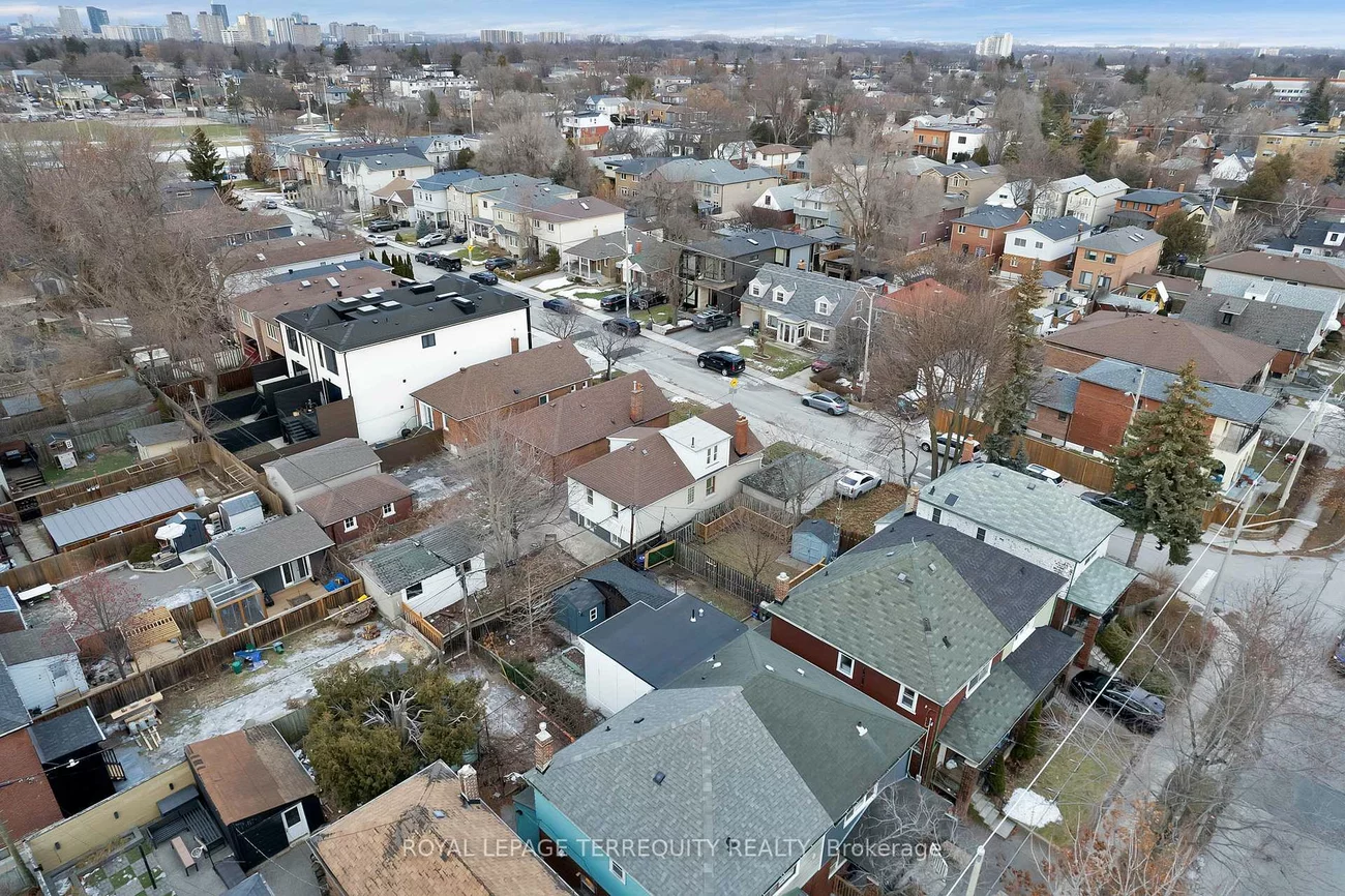 40, Leroy, Danforth Village-East York, Toronto
