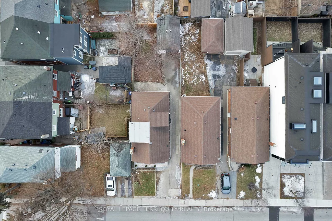 40, Leroy, Danforth Village-East York, Toronto