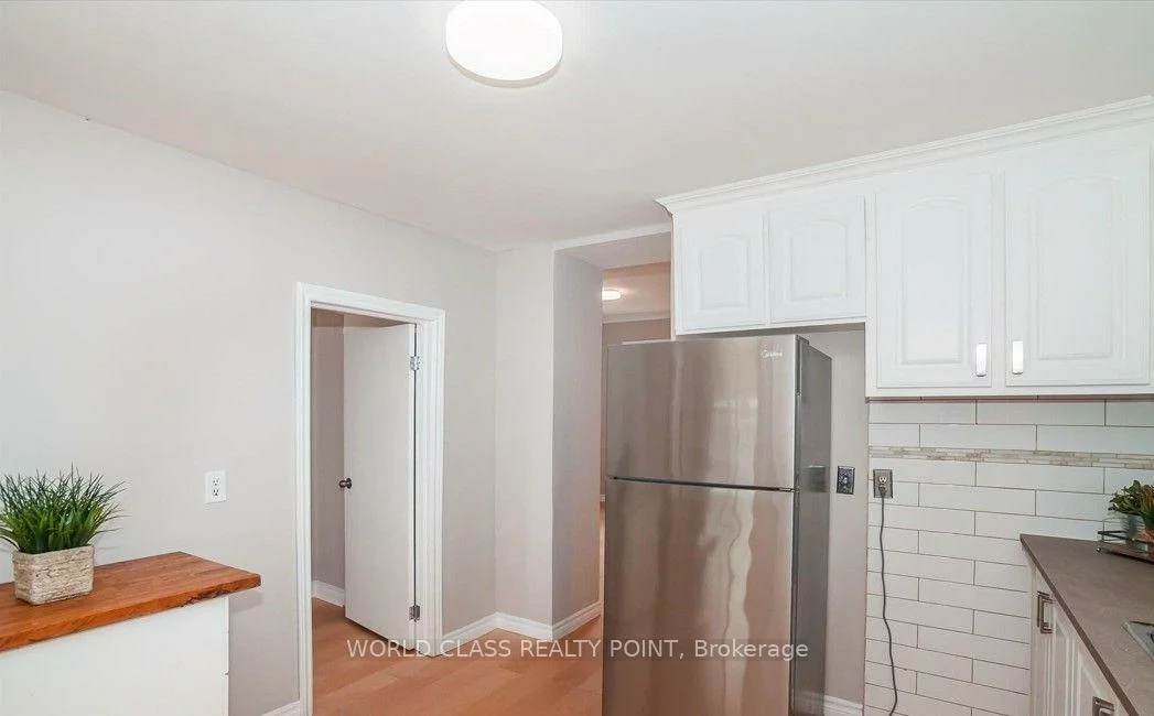 1, Mcintosh, Birchcliffe-Cliffside, Toronto