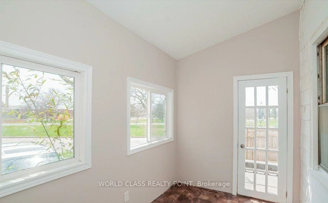 1, Mcintosh, Birchcliffe-Cliffside, Toronto