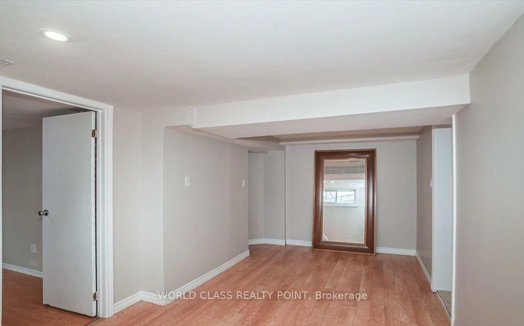 1, Mcintosh, Birchcliffe-Cliffside, Toronto