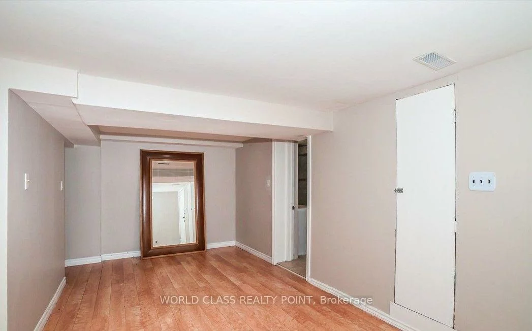 1, Mcintosh, Birchcliffe-Cliffside, Toronto