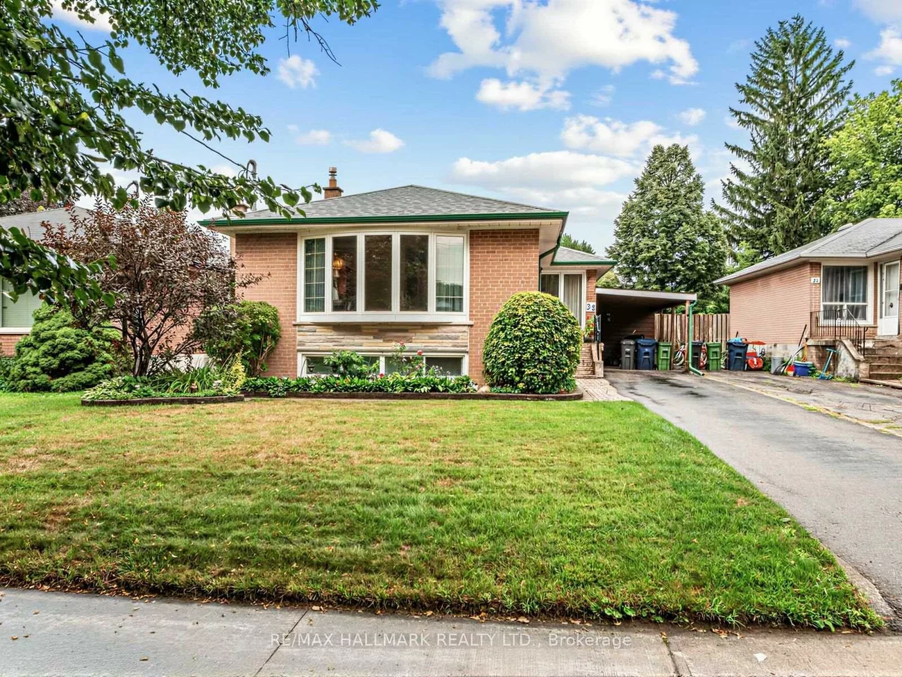 23, Lynnbrook, Woburn, Toronto