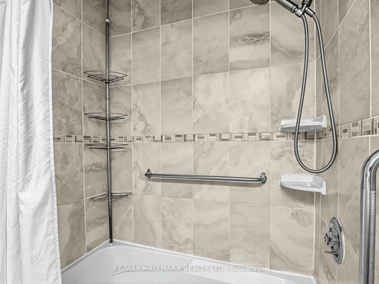 23, Lynnbrook, Woburn, Toronto