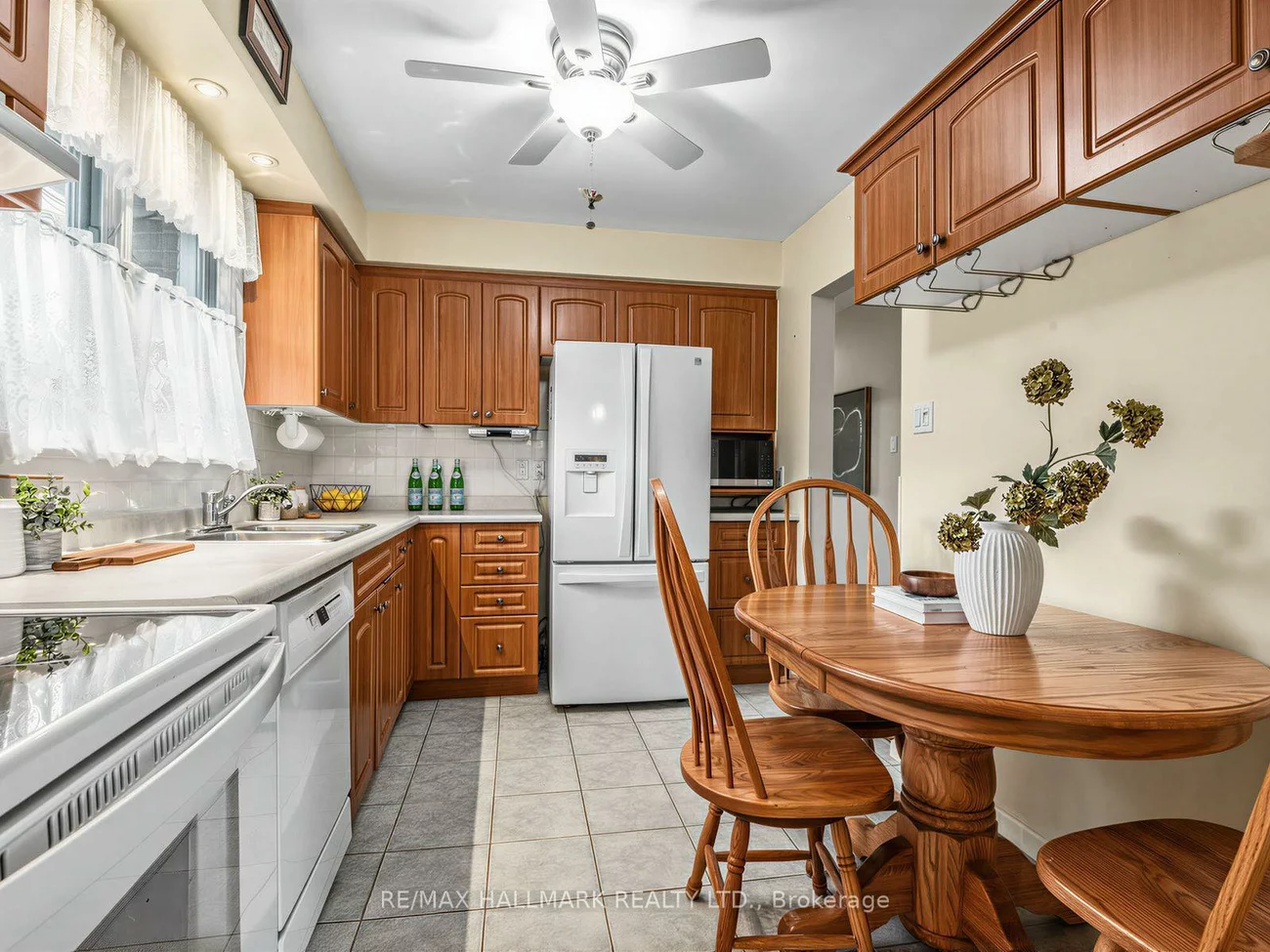 23, Lynnbrook, Woburn, Toronto