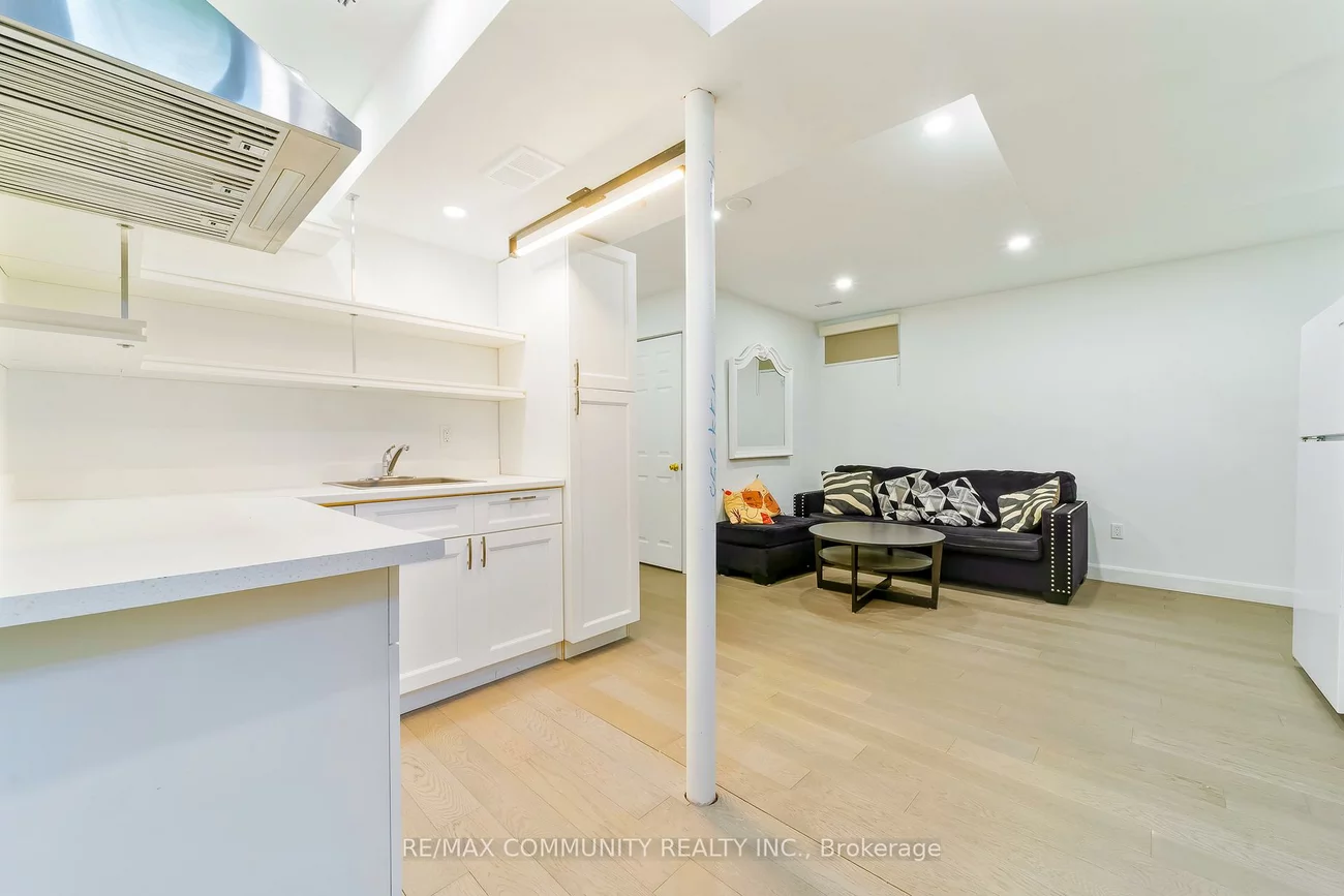 856, Kennedy, Ionview, Toronto