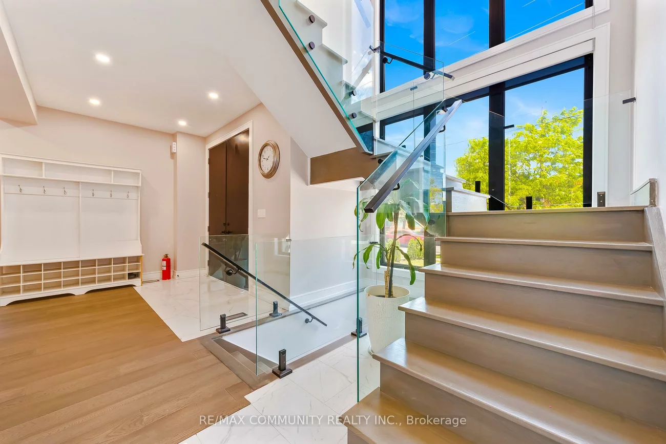 856, Kennedy, Ionview, Toronto