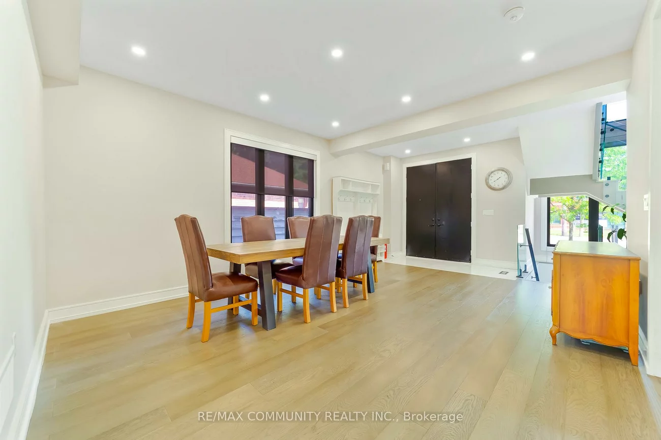 856, Kennedy, Ionview, Toronto