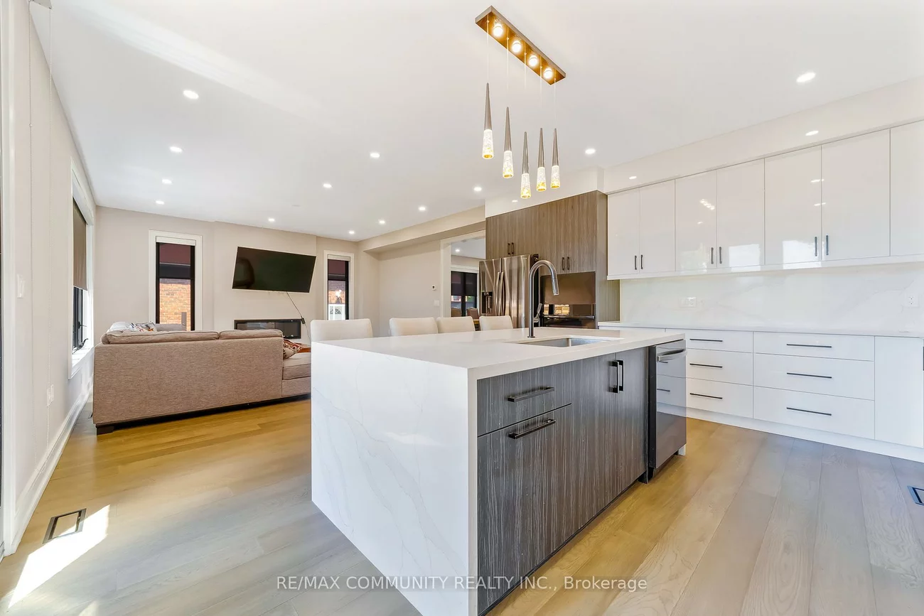 856, Kennedy, Ionview, Toronto