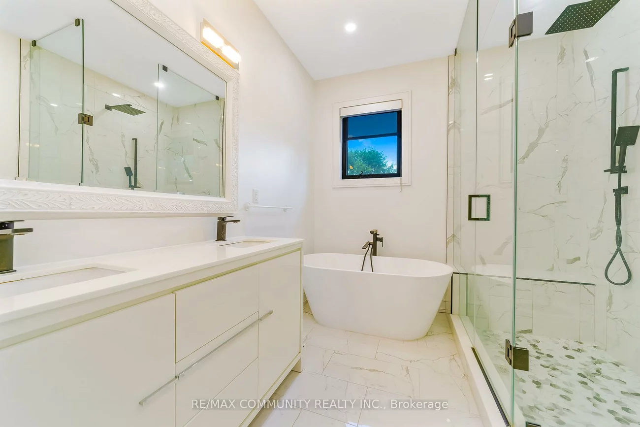 856, Kennedy, Ionview, Toronto