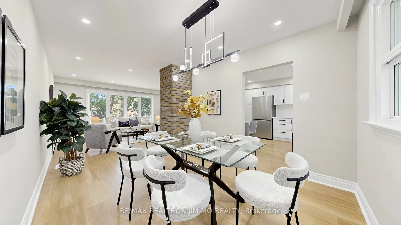 2571, Kennedy, Tam O'Shanter-Sullivan, Toronto