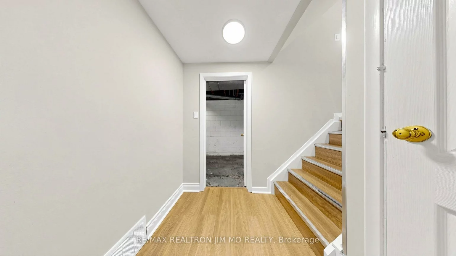 2571, Kennedy, Tam O'Shanter-Sullivan, Toronto