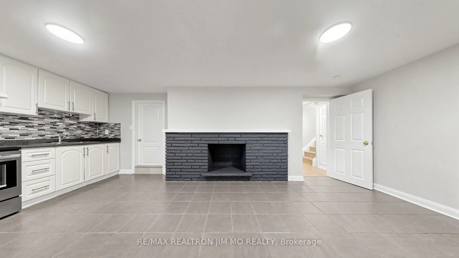 2571, Kennedy, Tam O'Shanter-Sullivan, Toronto