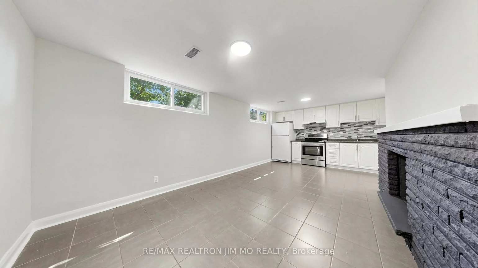 2571, Kennedy, Tam O'Shanter-Sullivan, Toronto