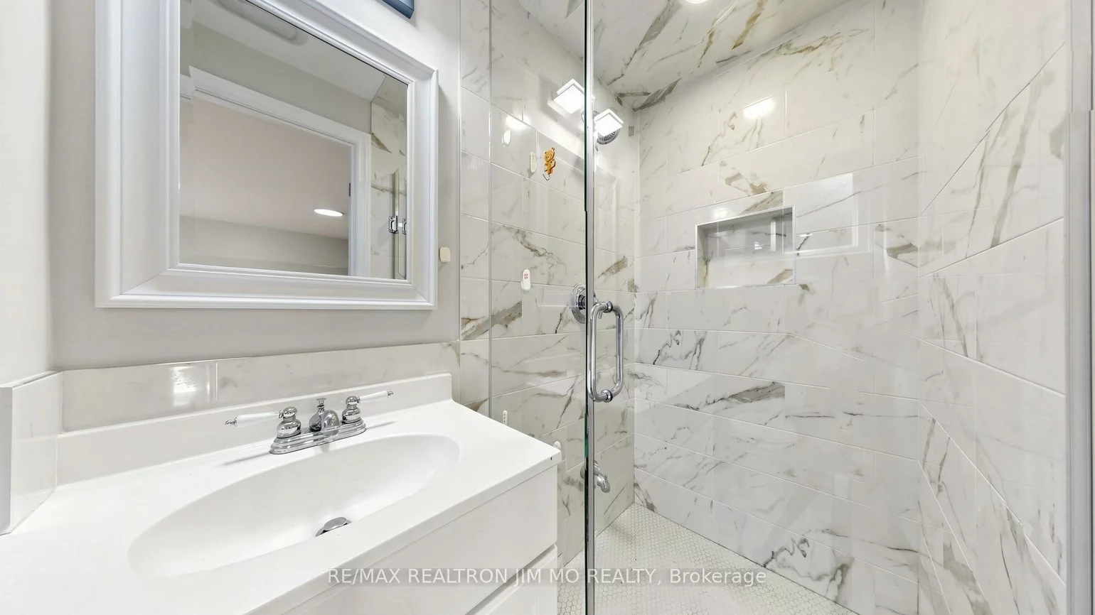 2571, Kennedy, Tam O'Shanter-Sullivan, Toronto
